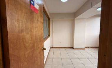 OFICINA DE 40M2 CON 2 PRIVADOS 1 RECEPCIÓN Y 1 BAÑO