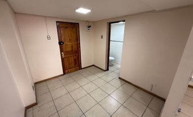OFICINA DE 40M2 CON 2 PRIVADOS 1 RECEPCIÓN Y 1 BAÑO