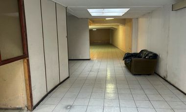 AMPLIO LOCAL COMERCIAL EN CALLE VICTORIA VALPARAÍSO