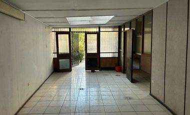 AMPLIO LOCAL COMERCIAL EN CALLE VICTORIA VALPARAÍSO