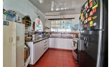 Maat vende Casa San Cayetano - Villeta 226M2 $450Millones