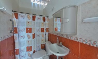 Maat vende Casa San Cayetano - Villeta 226M2 $450Millones