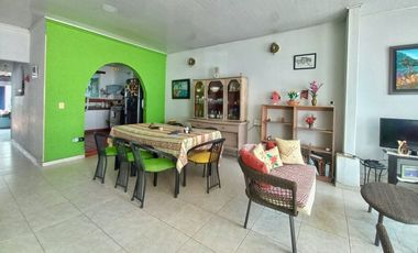 Maat vende Casa San Cayetano - Villeta 226M2 $450Millones