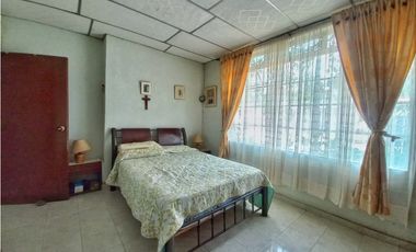 Maat vende Casa San Cayetano - Villeta 226M2 $450Millones