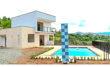 Finca en sopetran para estrenar