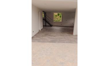 Finca en sopetran para estrenar