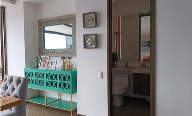 SE VENDE APARTAMENTO EN EL POBLADO LAS LOMAS 2 parqueadero doble