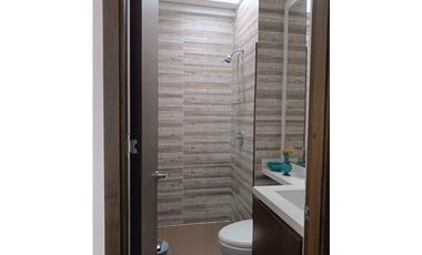 SE VENDE APARTAMENTO EN EL POBLADO LAS LOMAS 2 parqueadero doble