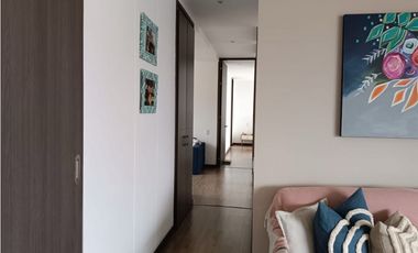 SE VENDE APARTAMENTO EN EL POBLADO LAS LOMAS 2 parqueadero doble