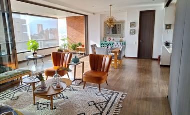 SE VENDE APARTAMENTO EN EL POBLADO LAS LOMAS 2 parqueadero doble