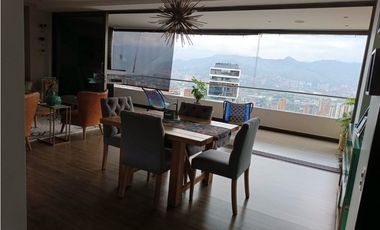 SE VENDE APARTAMENTO EN EL POBLADO LAS LOMAS 2 parqueadero doble