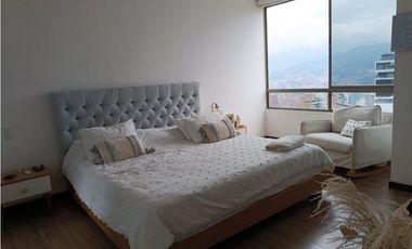SE VENDE APARTAMENTO EN EL POBLADO LAS LOMAS 2 parqueadero doble