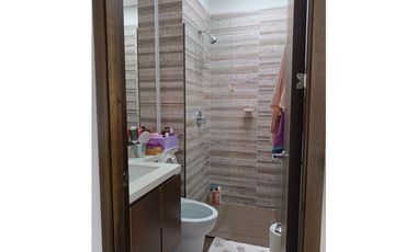 SE VENDE APARTAMENTO EN EL POBLADO LAS LOMAS 2 parqueadero doble