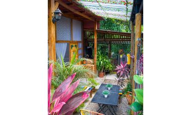 Casa con alojamiento en venta, en el caribe colombiano y rentando