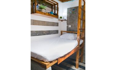 Casa con alojamiento en venta, en el caribe colombiano y rentando