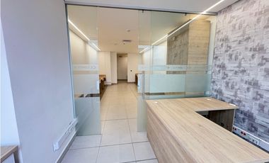 VENTA OFICINA POBLADO LAS PALMAS AMOBLADA