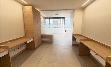 VENTA OFICINA POBLADO LAS PALMAS AMOBLADA