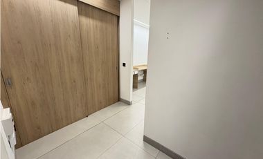 VENTA OFICINA POBLADO LAS PALMAS AMOBLADA