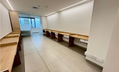 VENTA OFICINA POBLADO LAS PALMAS AMOBLADA