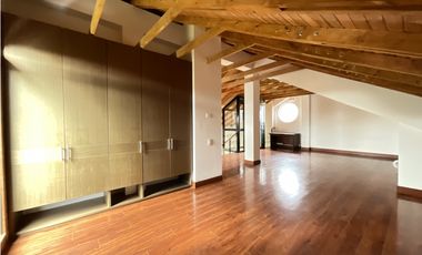 Arriendo Casa Esquinera en Cota, junto al Club Pueblo Viejo
