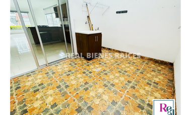 ARRIENDO CASA ESQUINERA UNIFAMILIAR CERCA AL CENTRO COMERCIAL VIVA
