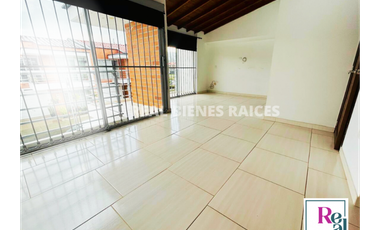 ARRIENDO CASA ESQUINERA UNIFAMILIAR CERCA AL CENTRO COMERCIAL VIVA