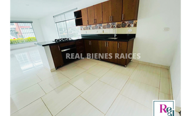 ARRIENDO CASA ESQUINERA UNIFAMILIAR CERCA AL CENTRO COMERCIAL VIVA