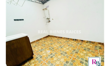 ARRIENDO CASA ESQUINERA UNIFAMILIAR CERCA AL CENTRO COMERCIAL VIVA
