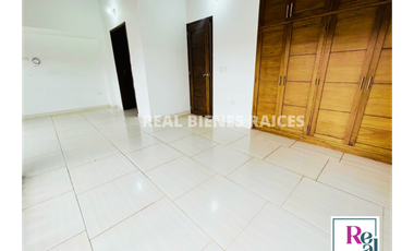 ARRIENDO CASA ESQUINERA UNIFAMILIAR CERCA AL CENTRO COMERCIAL VIVA