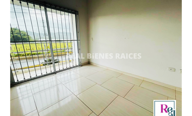 ARRIENDO CASA ESQUINERA UNIFAMILIAR CERCA AL CENTRO COMERCIAL VIVA