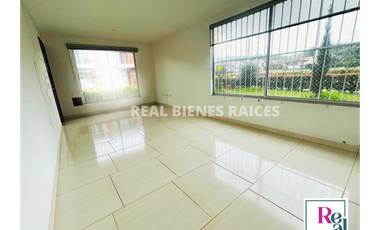 ARRIENDO CASA ESQUINERA UNIFAMILIAR CERCA AL CENTRO COMERCIAL VIVA
