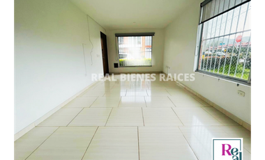 ARRIENDO CASA ESQUINERA UNIFAMILIAR CERCA AL CENTRO COMERCIAL VIVA