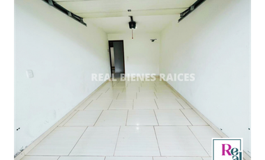 ARRIENDO CASA ESQUINERA UNIFAMILIAR CERCA AL CENTRO COMERCIAL VIVA
