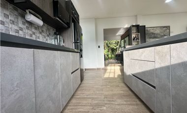CASA CAMPESTRE EN PARCELACIÓN PRIVADA - GUATAPE
