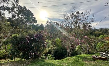 CASA CAMPESTRE EN PARCELACIÓN PRIVADA - GUATAPE