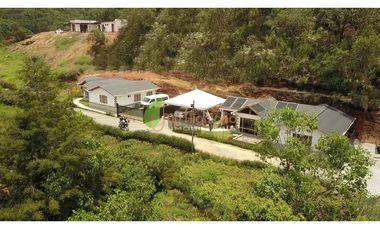 Finca tipo Condominio con 3 Casas