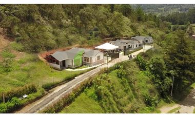 Finca tipo Condominio con 3 Casas