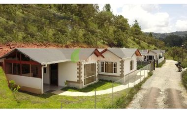 Finca tipo Condominio con 3 Casas