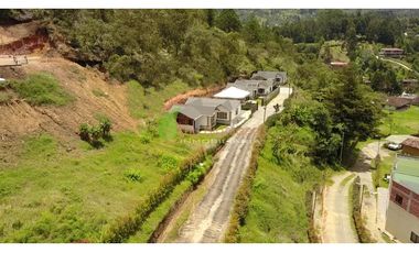 Finca tipo Condominio con 3 Casas