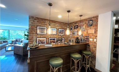 Venta de casa campestre en El Retiro, sector Carabanchel. 2 niveles.