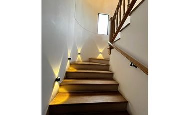 Venta de casa campestre en El Retiro, sector Carabanchel. 2 niveles.