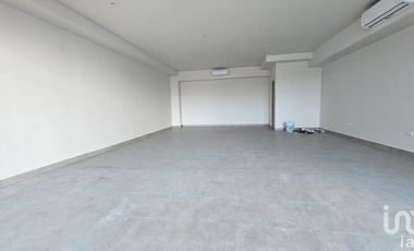 LOCALES RENTA SOBRE LAZARO CARDENAS, JARDINES DEL LAGO MEXICALI, BC