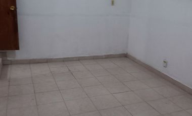 Se Renta Cuarto con baño privado y servicios luz,agua,gas,internet, solo UNA persona, en Sta.Úrsula