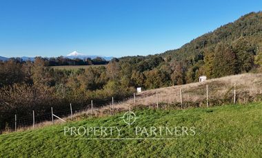 ¡Oportunidad! 2 parcelas con vista al Volcán Villarrica.