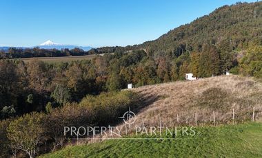 ¡Oportunidad! 2 parcelas con vista al Volcán Villarrica.