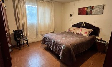 SE VENDE AMPLIA CASA CON PATIO