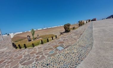 Casa de Lujo Frente al Mar en Punta Piedra