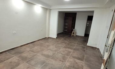 Casa con local en alquiler
