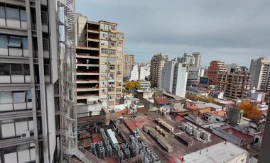 Muy Luminoso - Piso Alto - Cochera y Baulera - Seguridad 24hs - Amenities