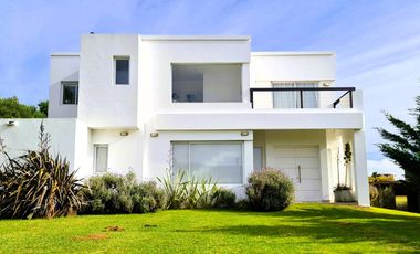 Casa en Venta Costa Esmeralda - Residencial I